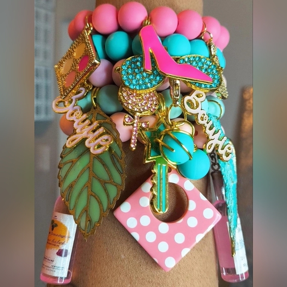 Junky Turquoise and Pink Charm Bracelet - Picture 7 of 9